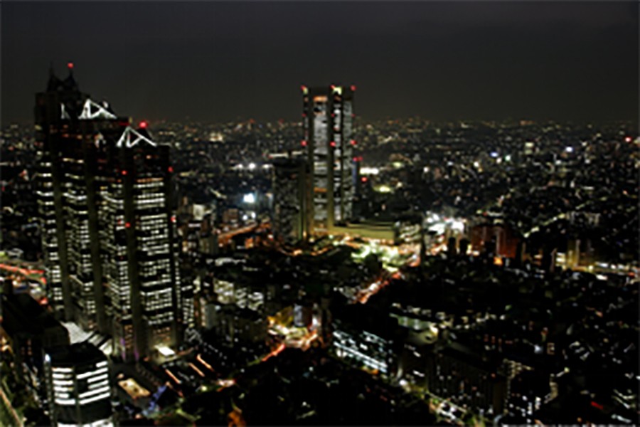 高樓夜景紅光奪目，你可知它們用處不??？